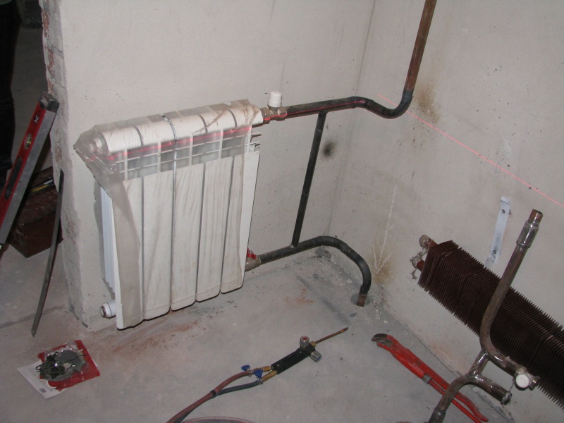 как поменять радиатор отопления в квартире