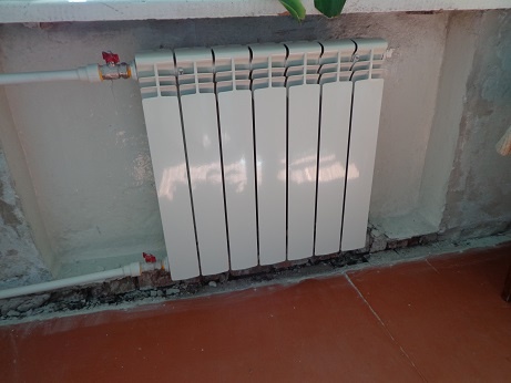 Ниша для радиатора отопления под окном