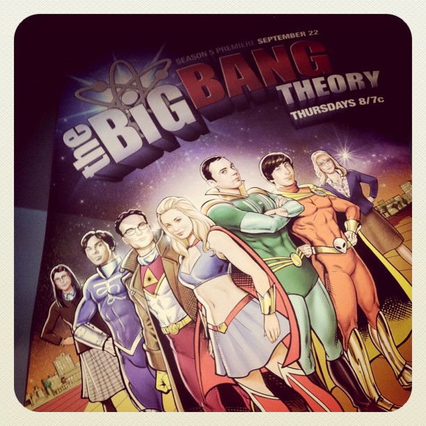 Comically large. Комикс кон. Big Band Theory Comics.